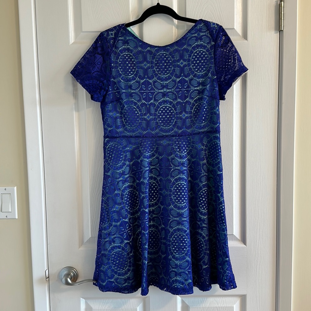 Yumi blue lace overlay dress